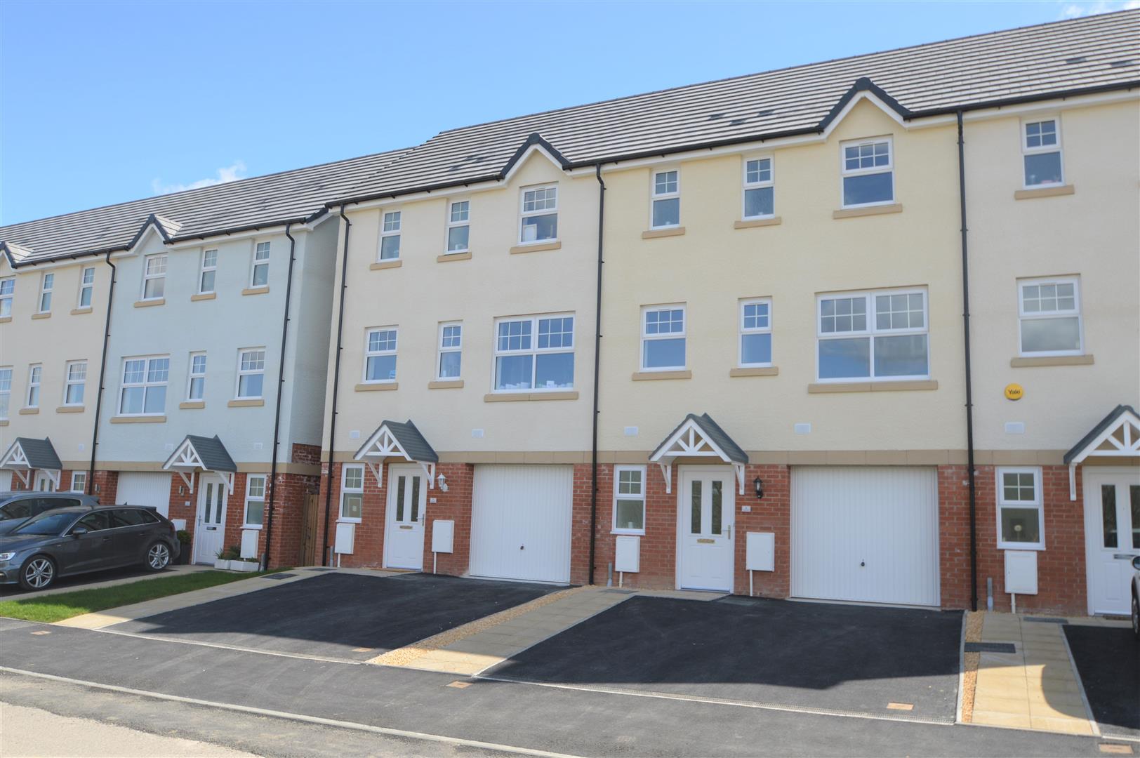 6 Cae Wyndham, Clare Garden, Cowbridge, CF71 7FL